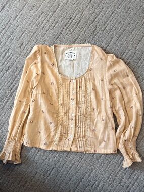 Meadows romantic floral blouse
